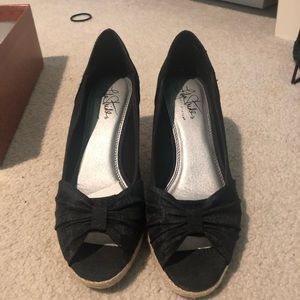 Life Stride Black Dress Wedges